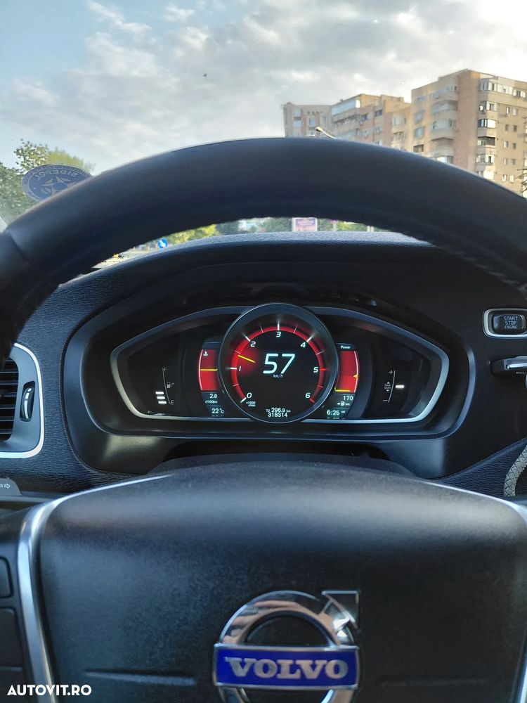 Volvo V40 D2 - 11