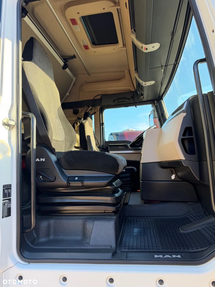 MAN TGX 18.510 KM RETARDER / VIN "LP" 2020 / POLSKI SALON / 602 TYS. KM ORYGINALNY PRZEBIEG / LODÓWKA / 2 ZBIORNIKI PALIWOWE 1160 L / LED / SILNIK 510 KM !! - 37
