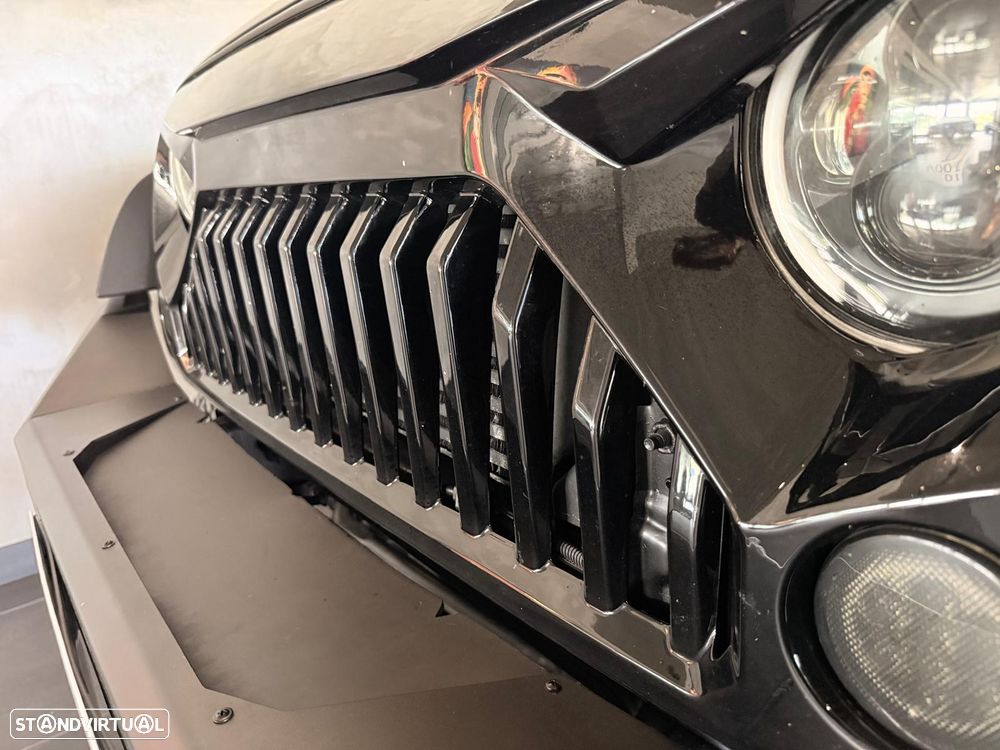 Jeep Wrangler - 13