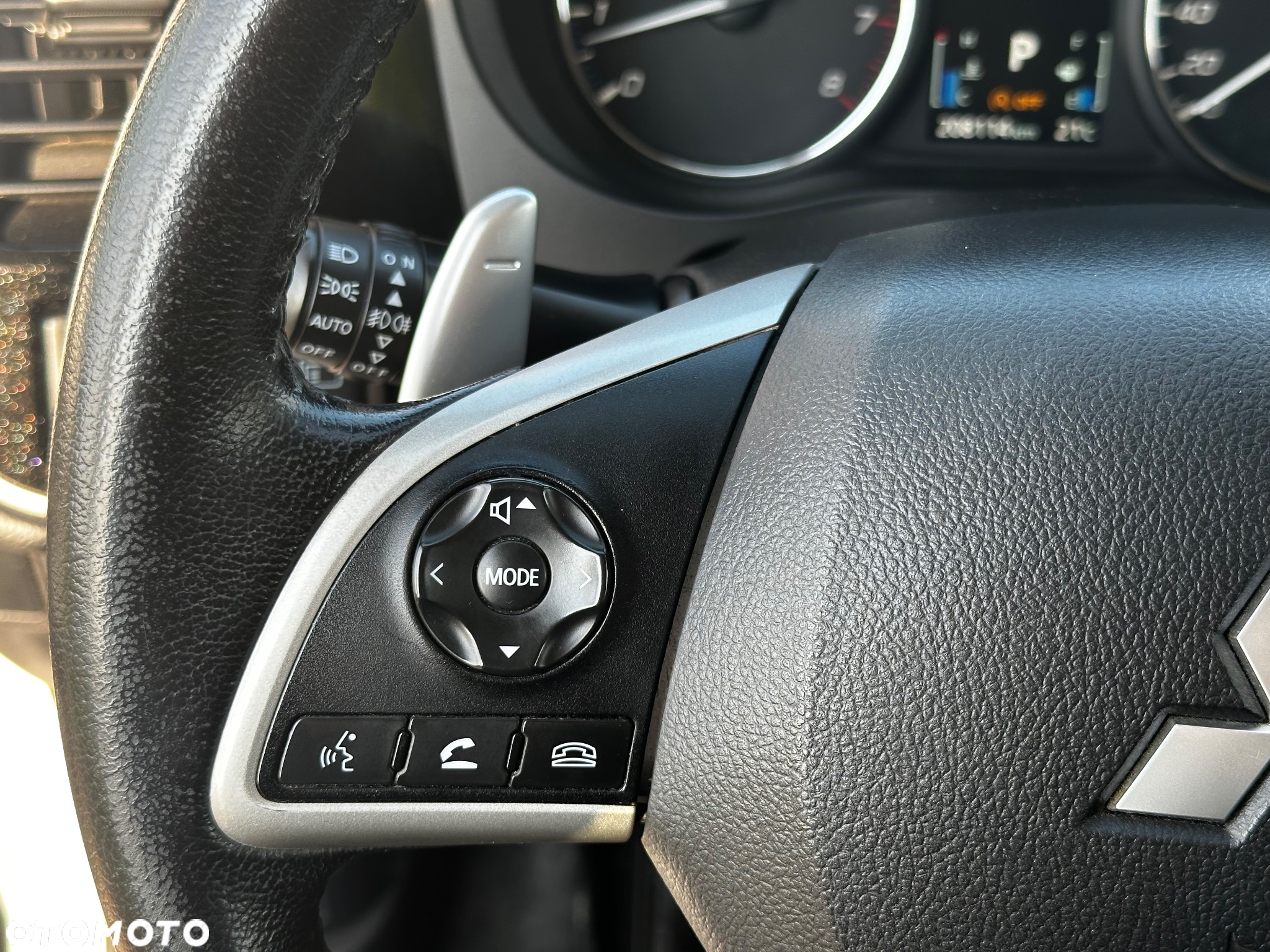 Mitsubishi Outlander 2.0 Intense + - 31