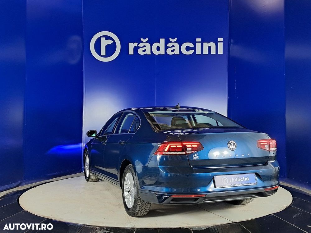 Volkswagen Passat - 15