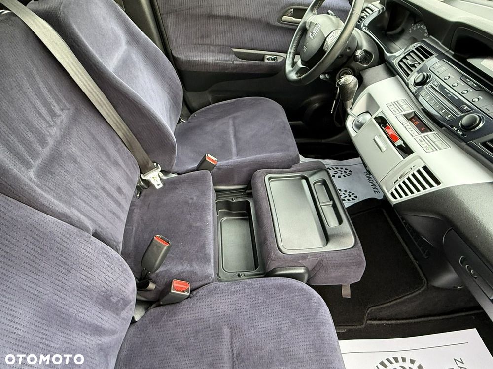 Honda FR-V - 31
