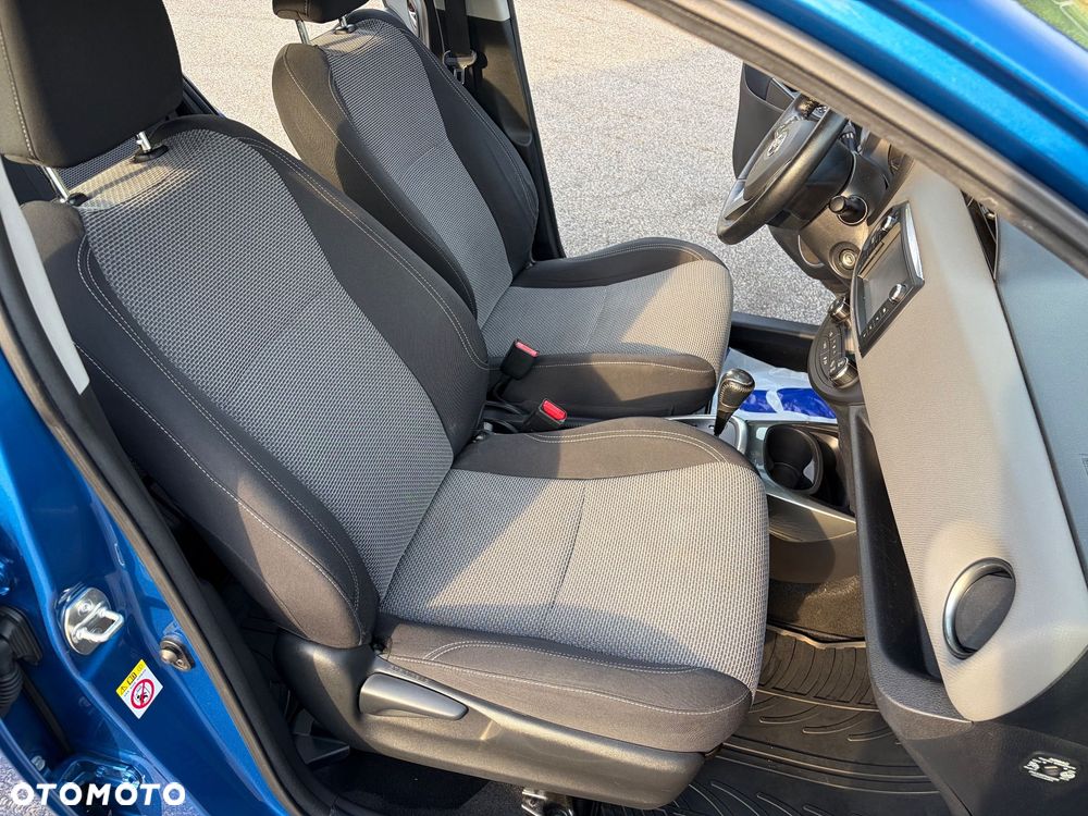 Toyota Yaris Hybrid 100 Sol - 12
