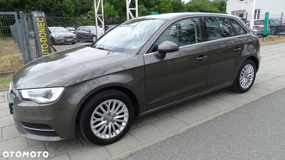 Audi A3 Sportback 1.4 TFSI S tronic Attraction - 1