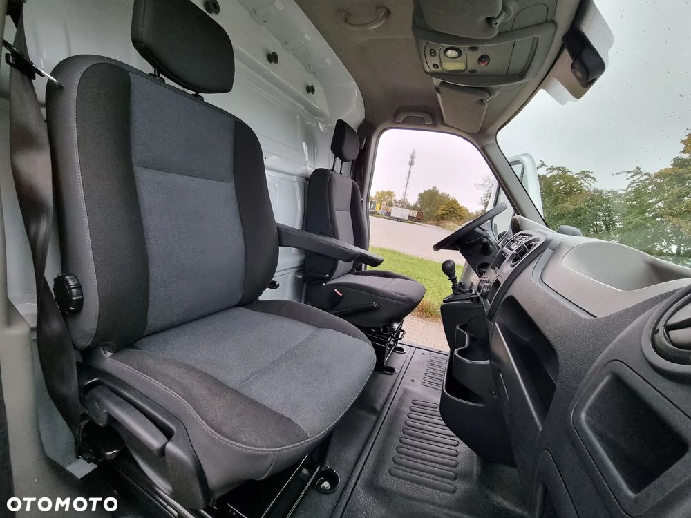 Renault Master - 18