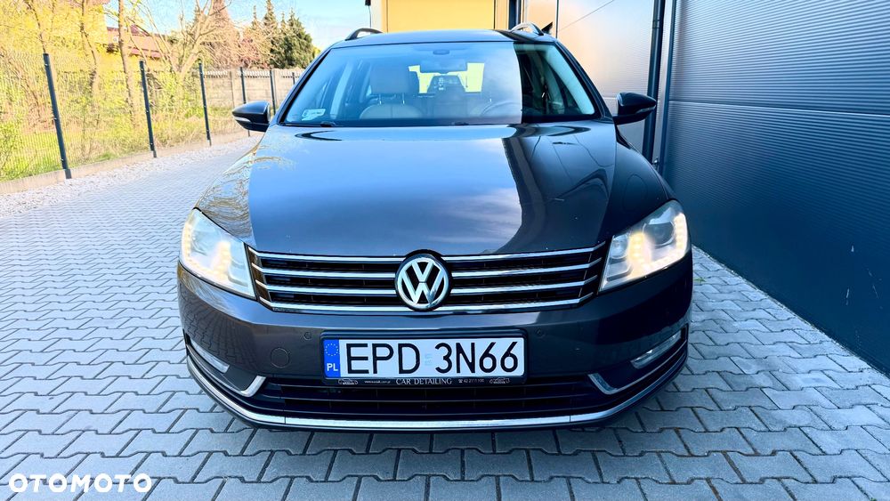 Volkswagen Passat 2.0 TDI DPF Highline - 16