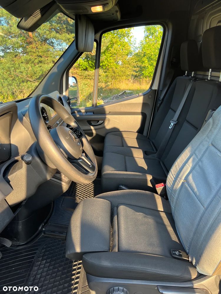Mercedes-Benz Sprinter - 6