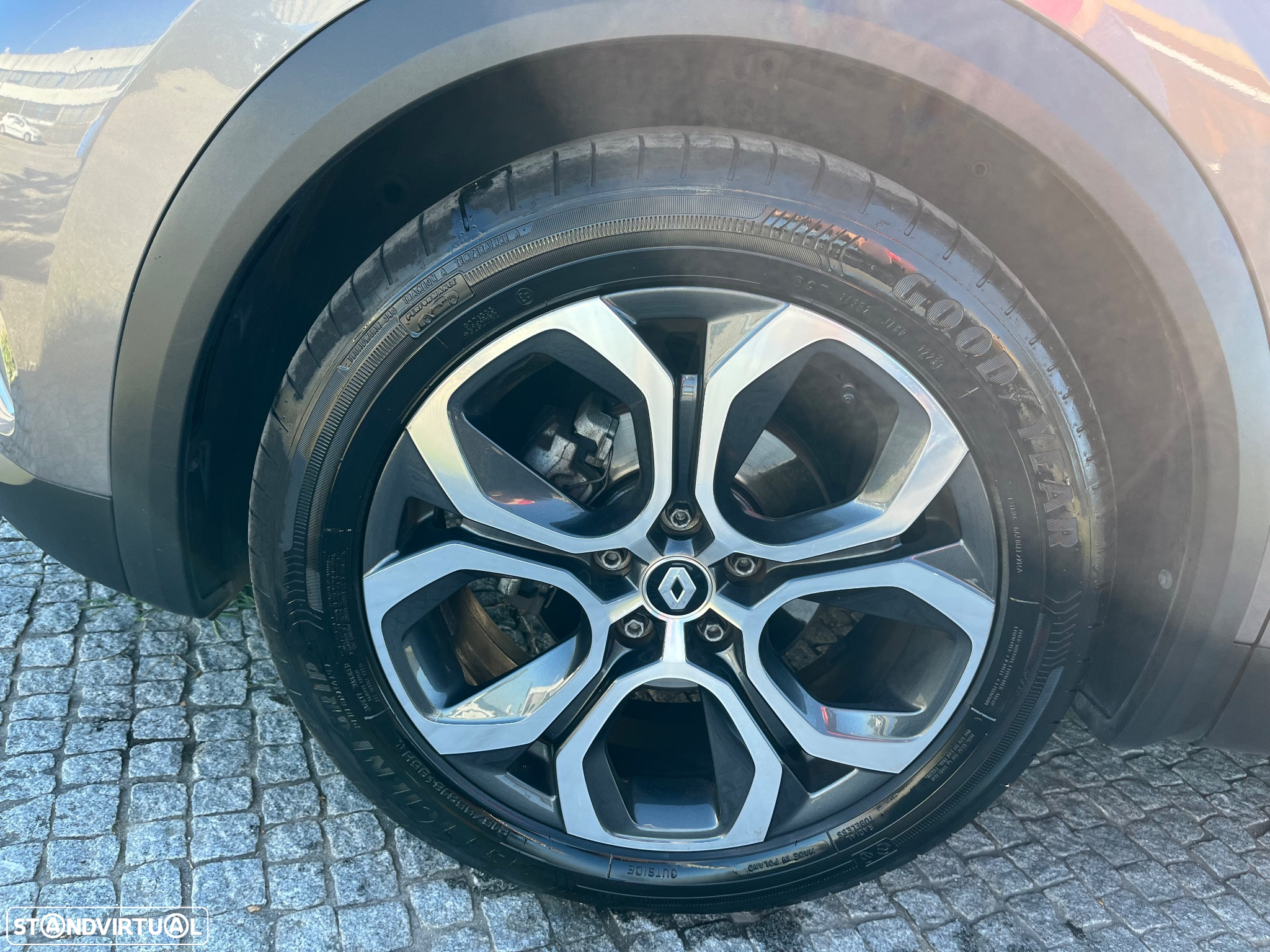 Renault Captur 1.0 TCe Exclusive - 15