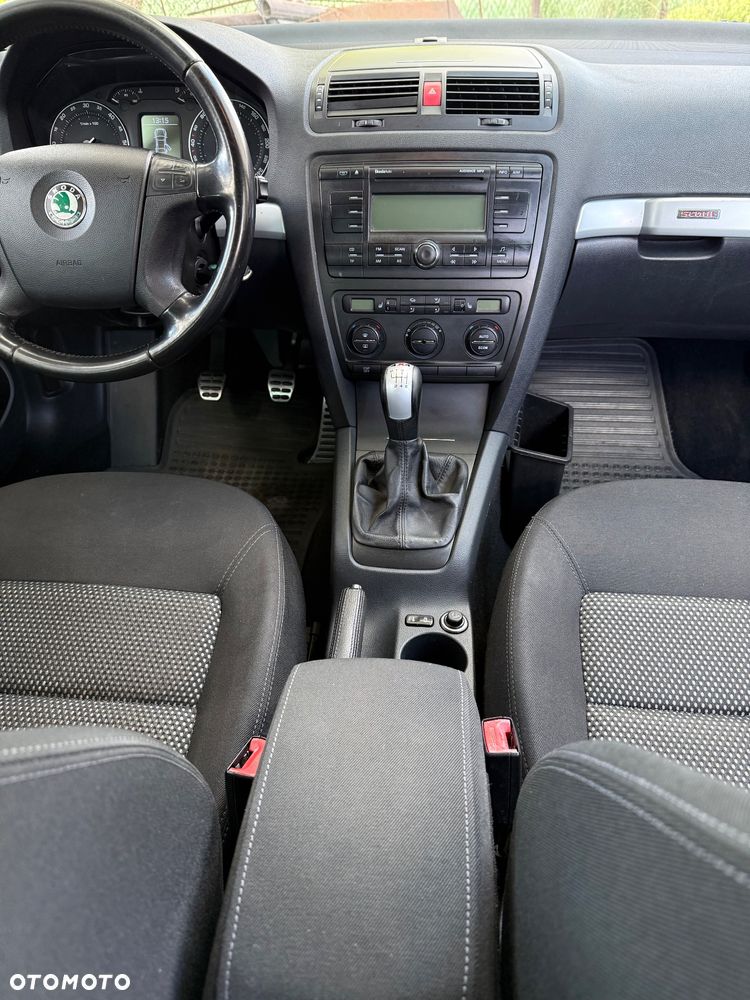 Skoda Octavia 2.0 TDI DPF RS - 12