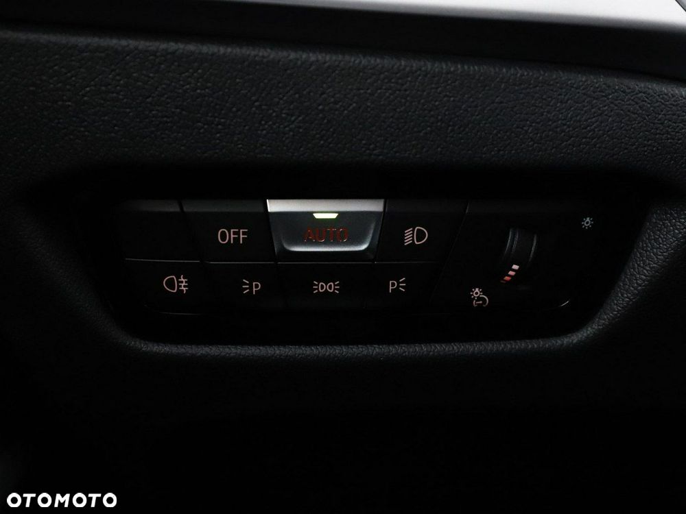 BMW Seria 3 318d - 36