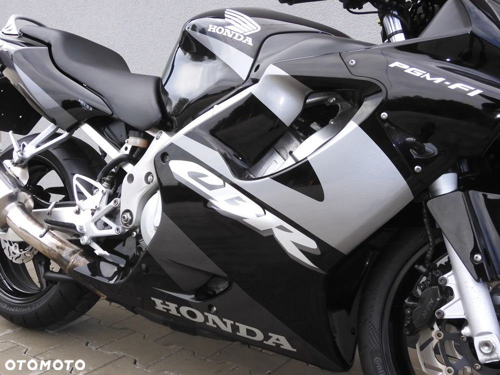 Honda CBR - 18