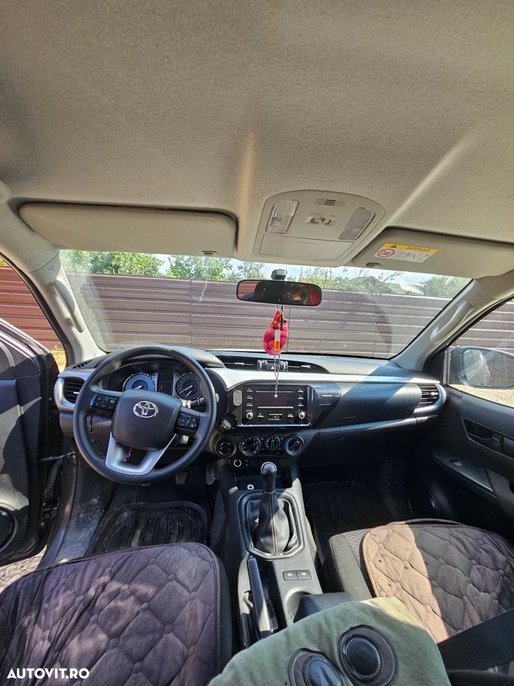 Toyota Hilux 2.4D 150CP 4x4 Double Cab 6MT Comfort - 8