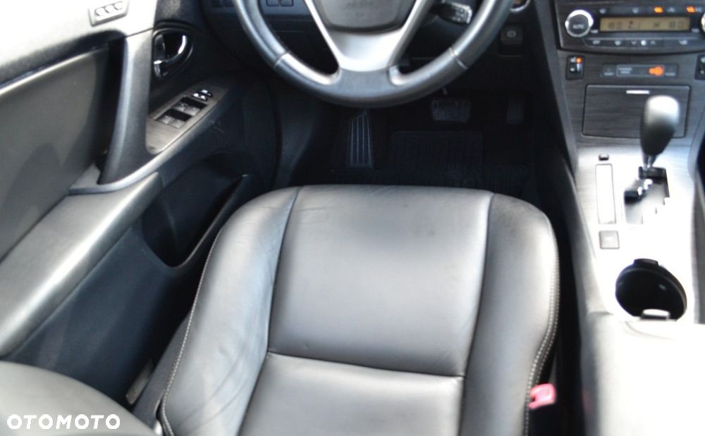 Toyota Avensis 2.0 Multidrive S Executive - 30