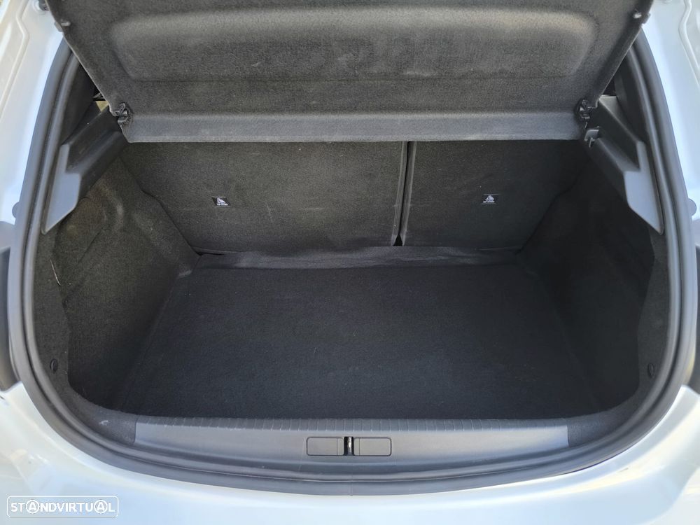 Peugeot 208 1.2 PureTech SE Style - 19