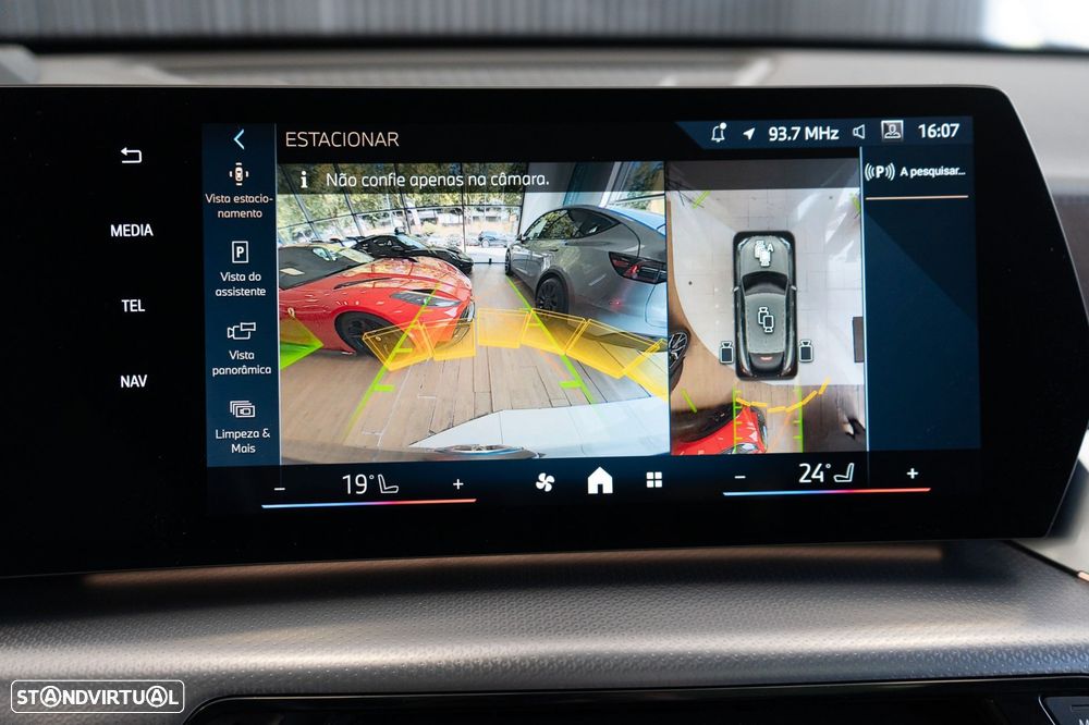 BMW iX2 eDrive20 Pack Desportivo M - 23