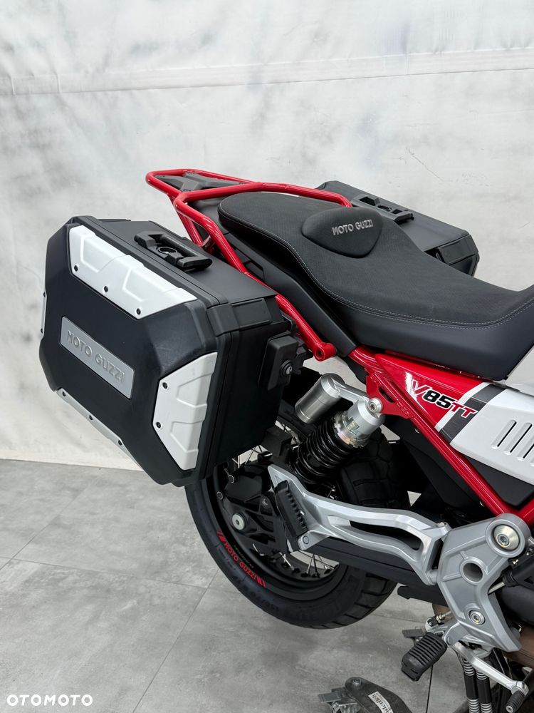 Moto Guzzi V85 - 14
