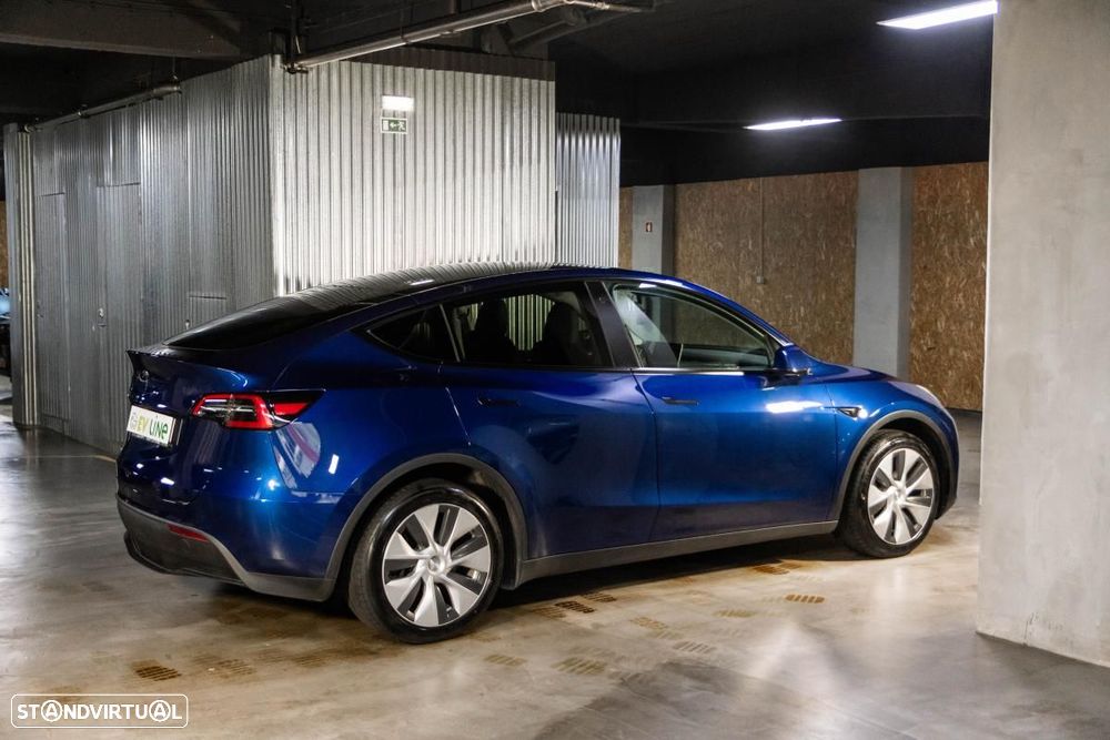 Tesla Model Y Long Range Dual Motor AWD - 7