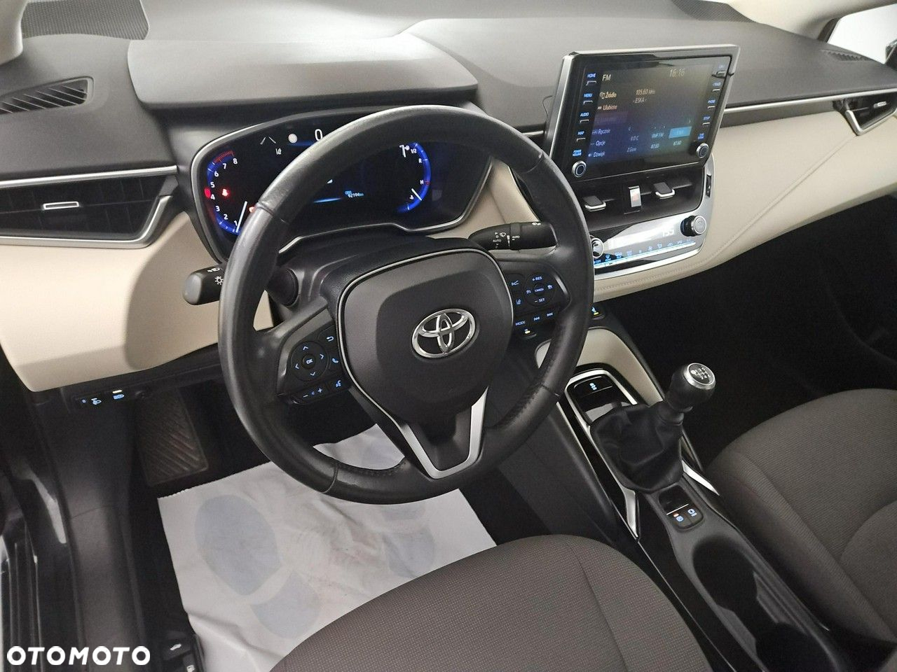 Toyota Corolla 1.6 Comfort - 9