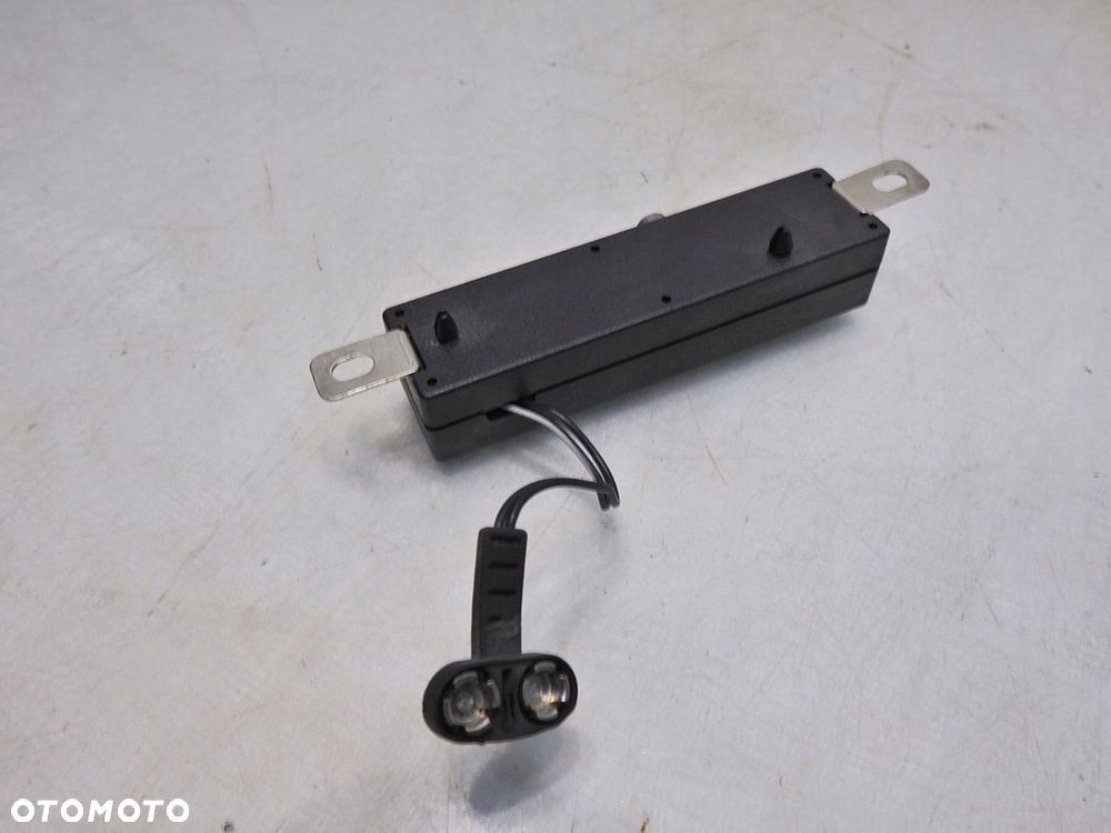 WZMACNIACZ ANTENY JEEP GRAND CHEROKEE II WJ - 4
