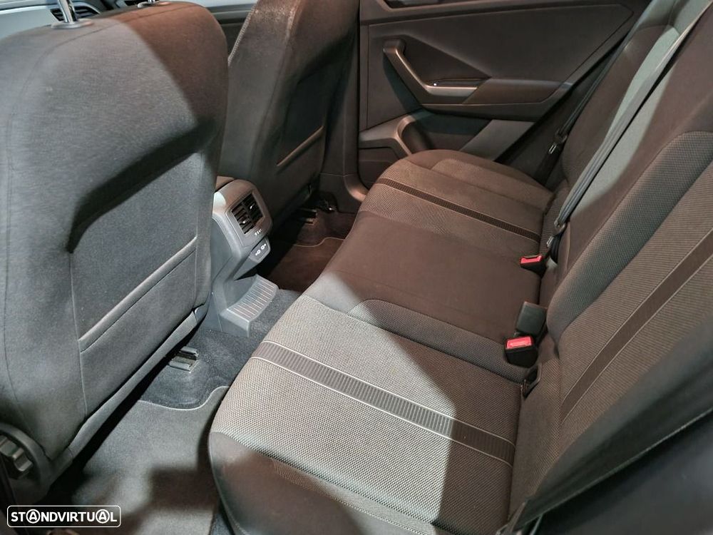 VW T-Roc 1.0 TSI Urban - 12