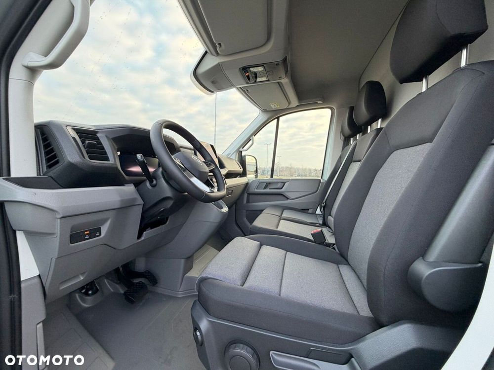 Volkswagen Crafter 35 2.0 TDI L3H3 177 KM AUTOMAT - 12