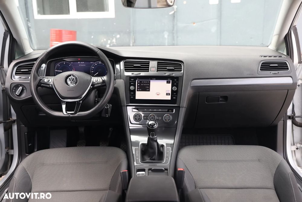 Volkswagen Golf 1.6 TDI SCR Comfortline - 13