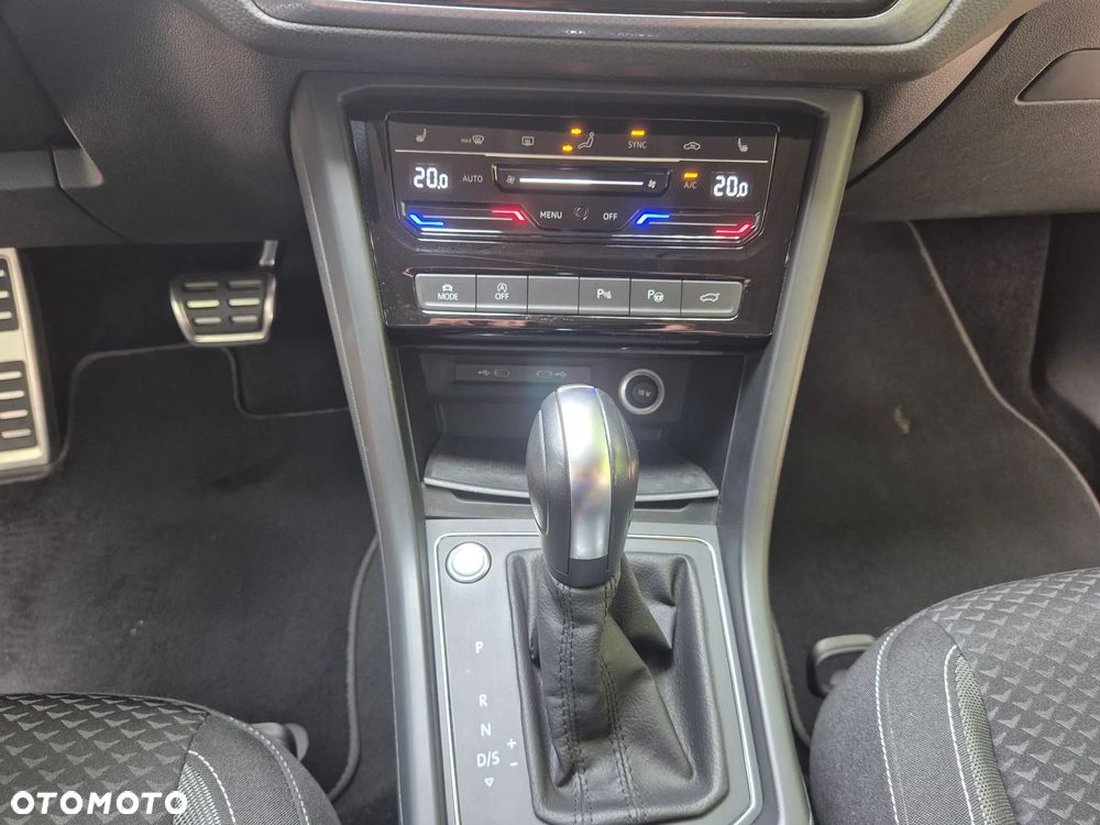 Volkswagen Touran 2.0 TDI SCR DSG ACTIVE - 13