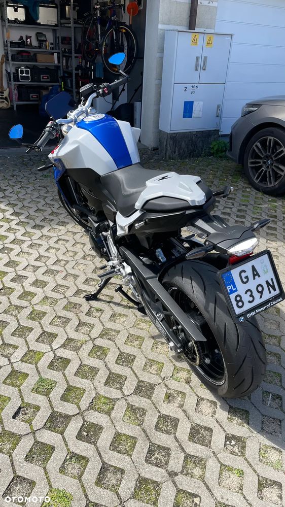 BMW F - 4