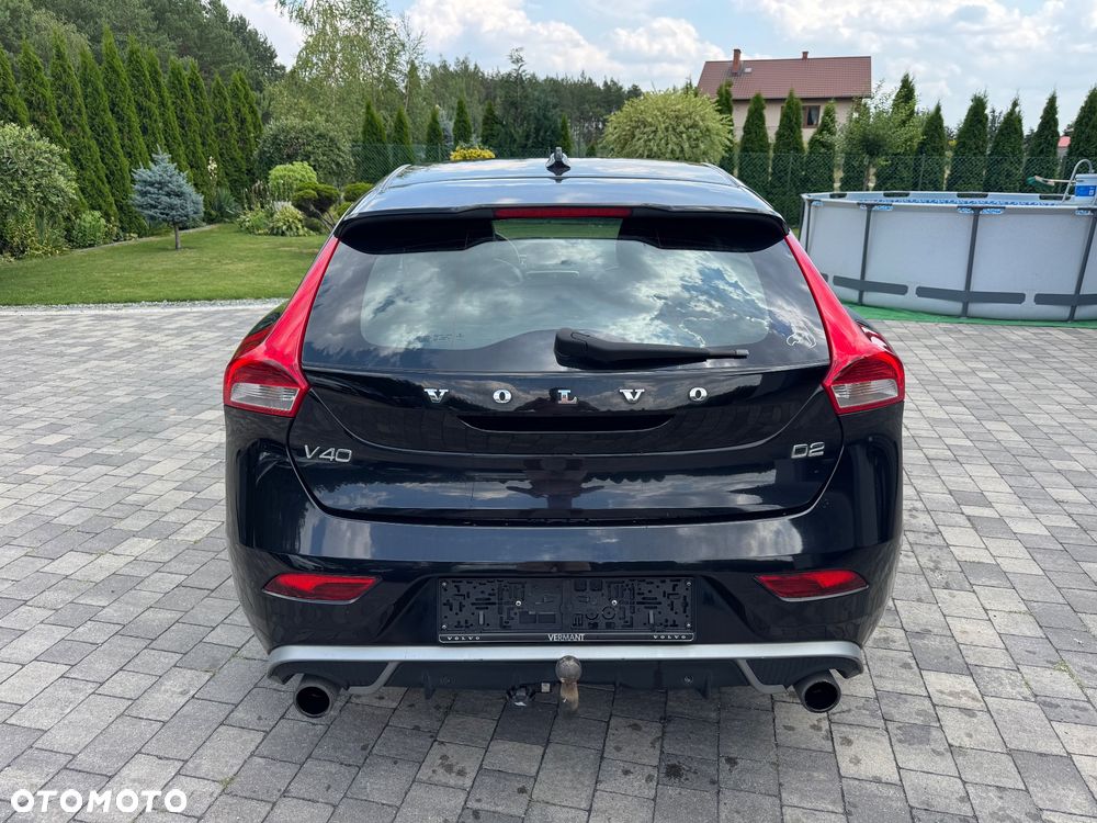 Volvo V40 D2 R Design - 5