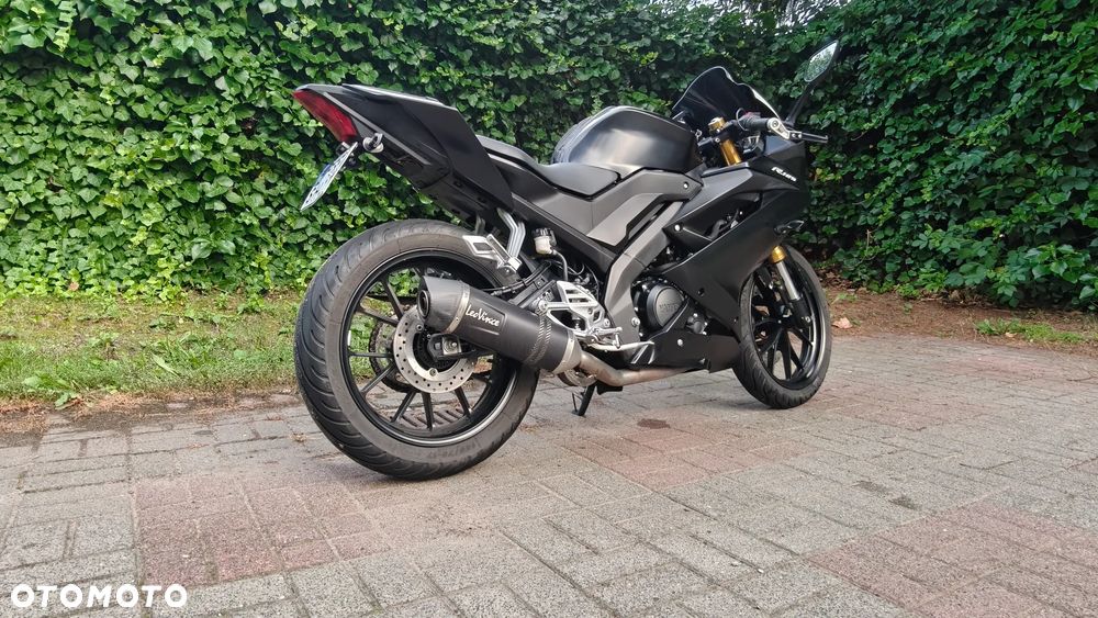 Yamaha YZF - 9