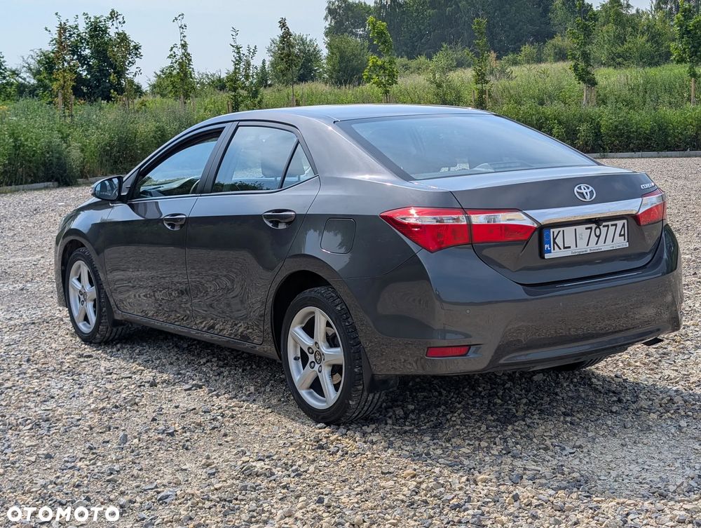 Toyota Corolla 1.6 Premium - 9