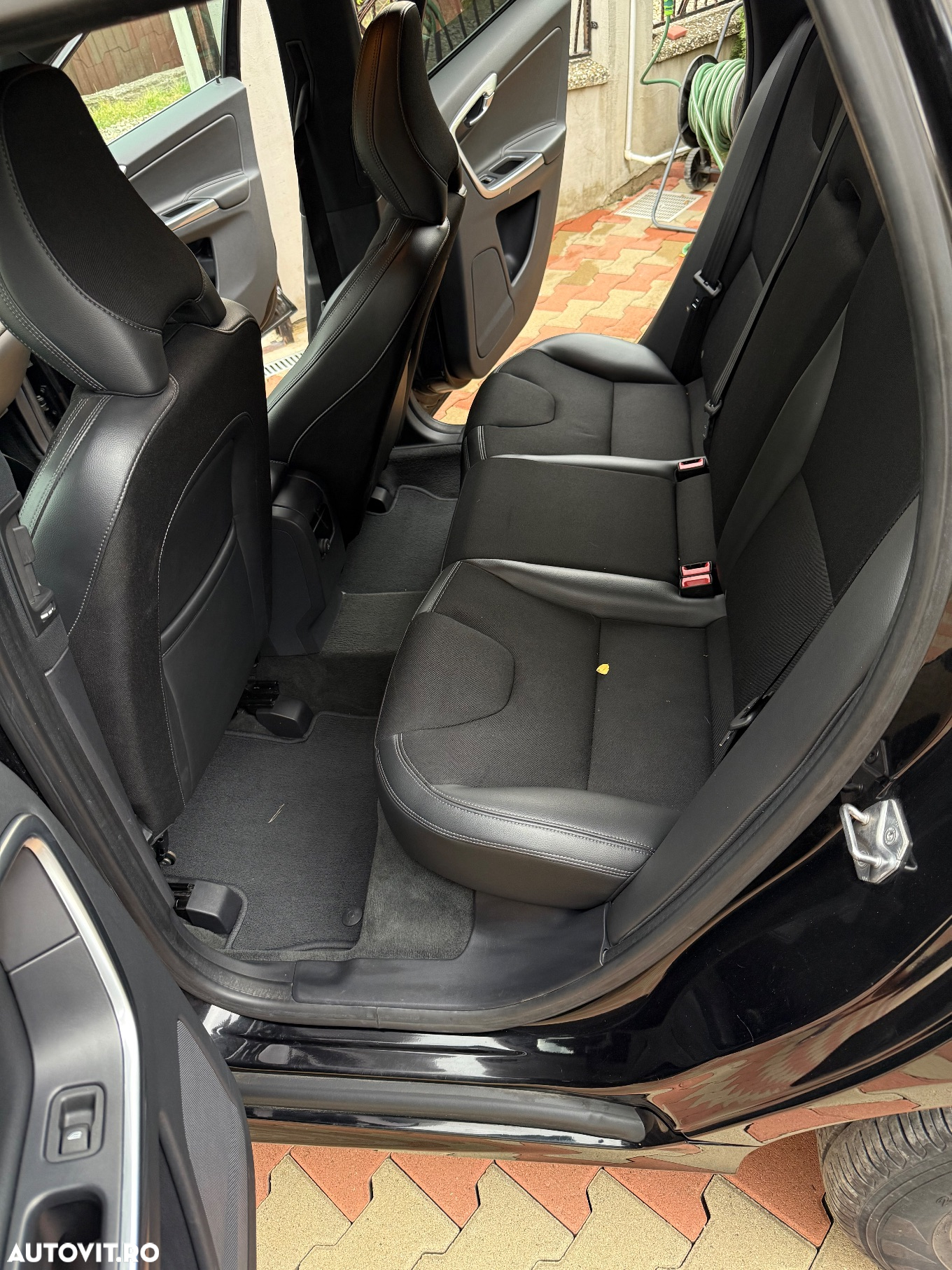 Volvo XC 60 D4AWD Kinetic - 14