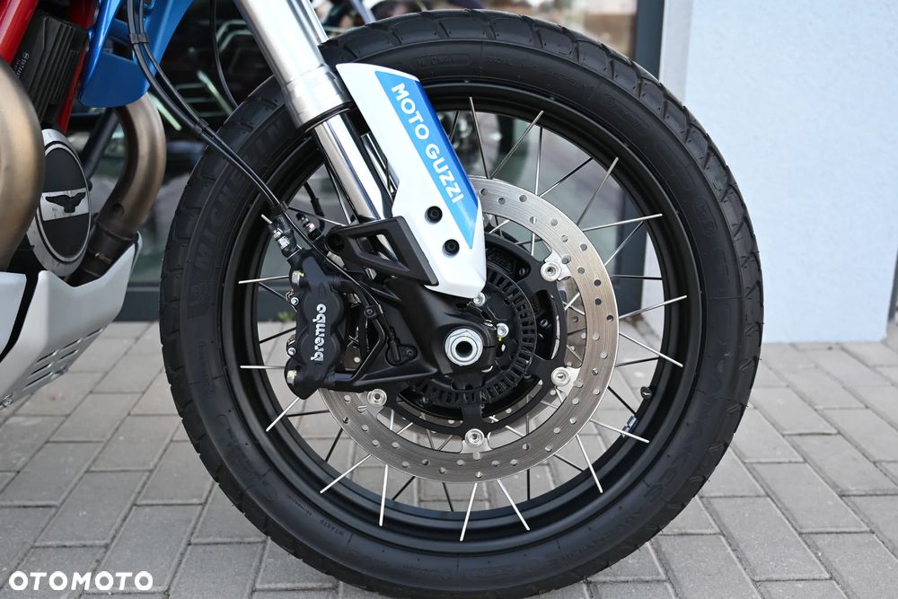 Moto Guzzi V85 - 35