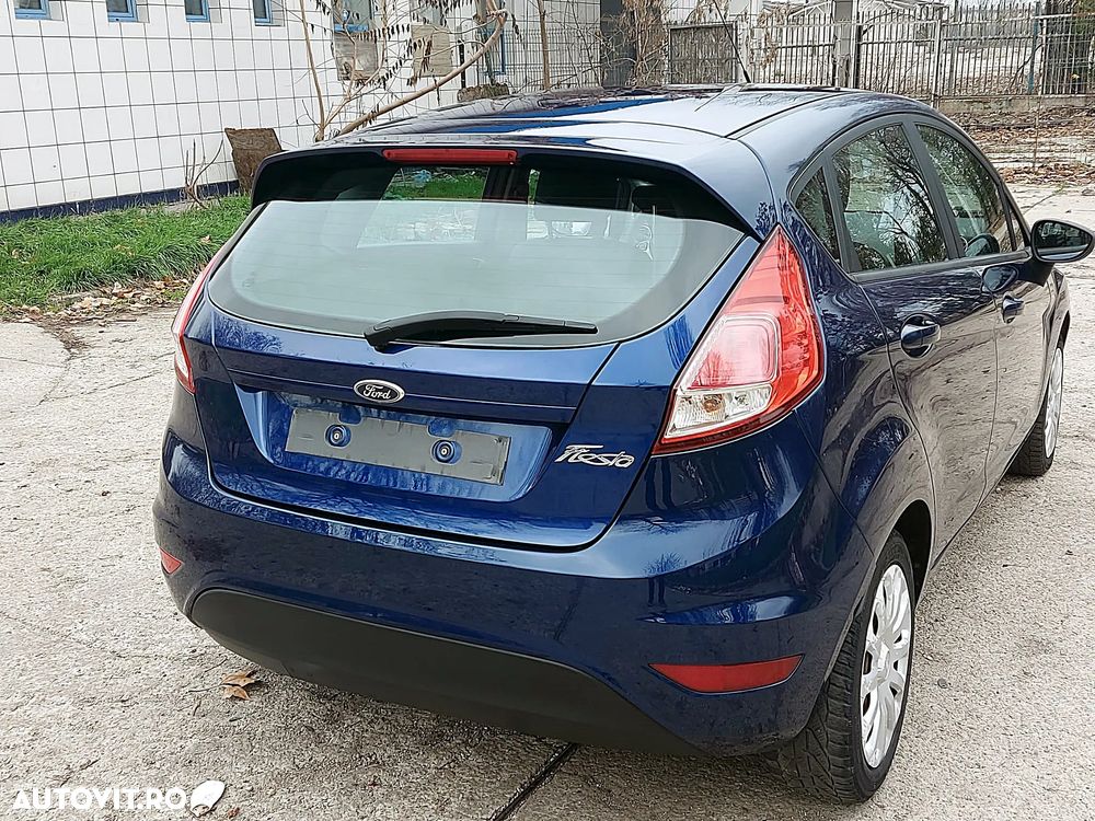 Ford Fiesta 1.5 TDCi DPF Titanium - 10