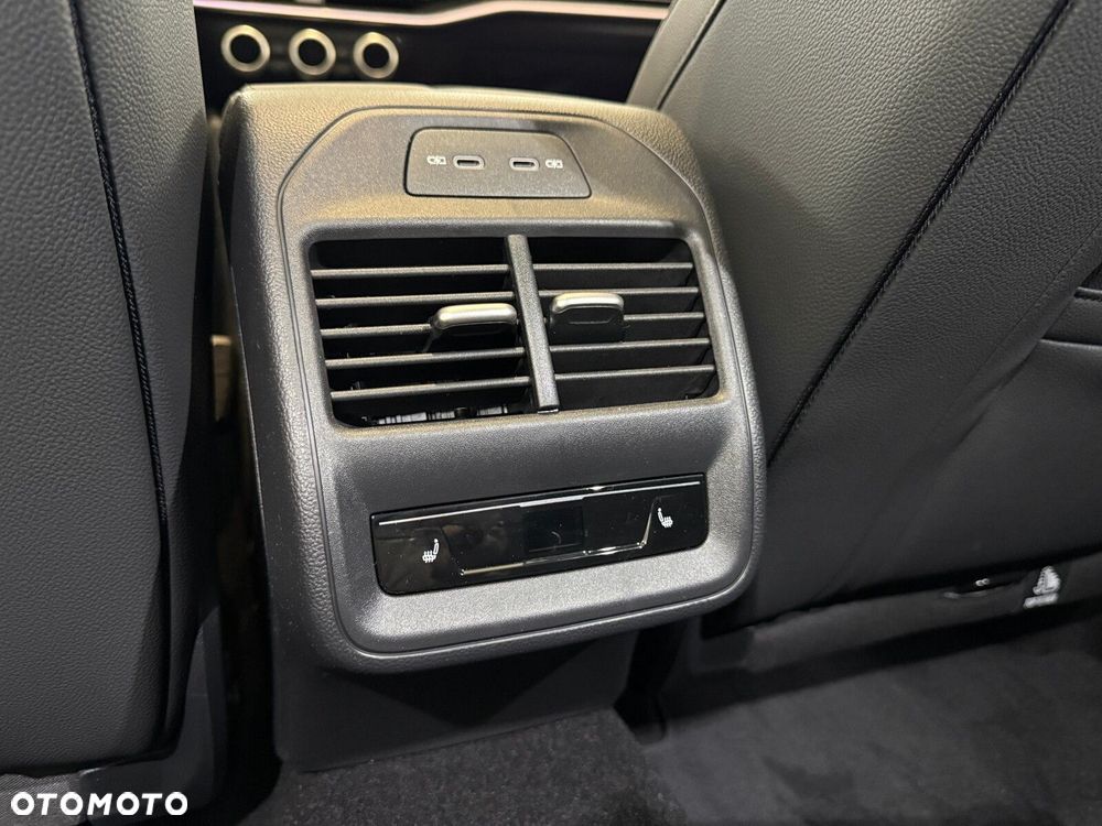 Skoda Superb 2.0 TDI SCR 4x4 L&K DSG - 18