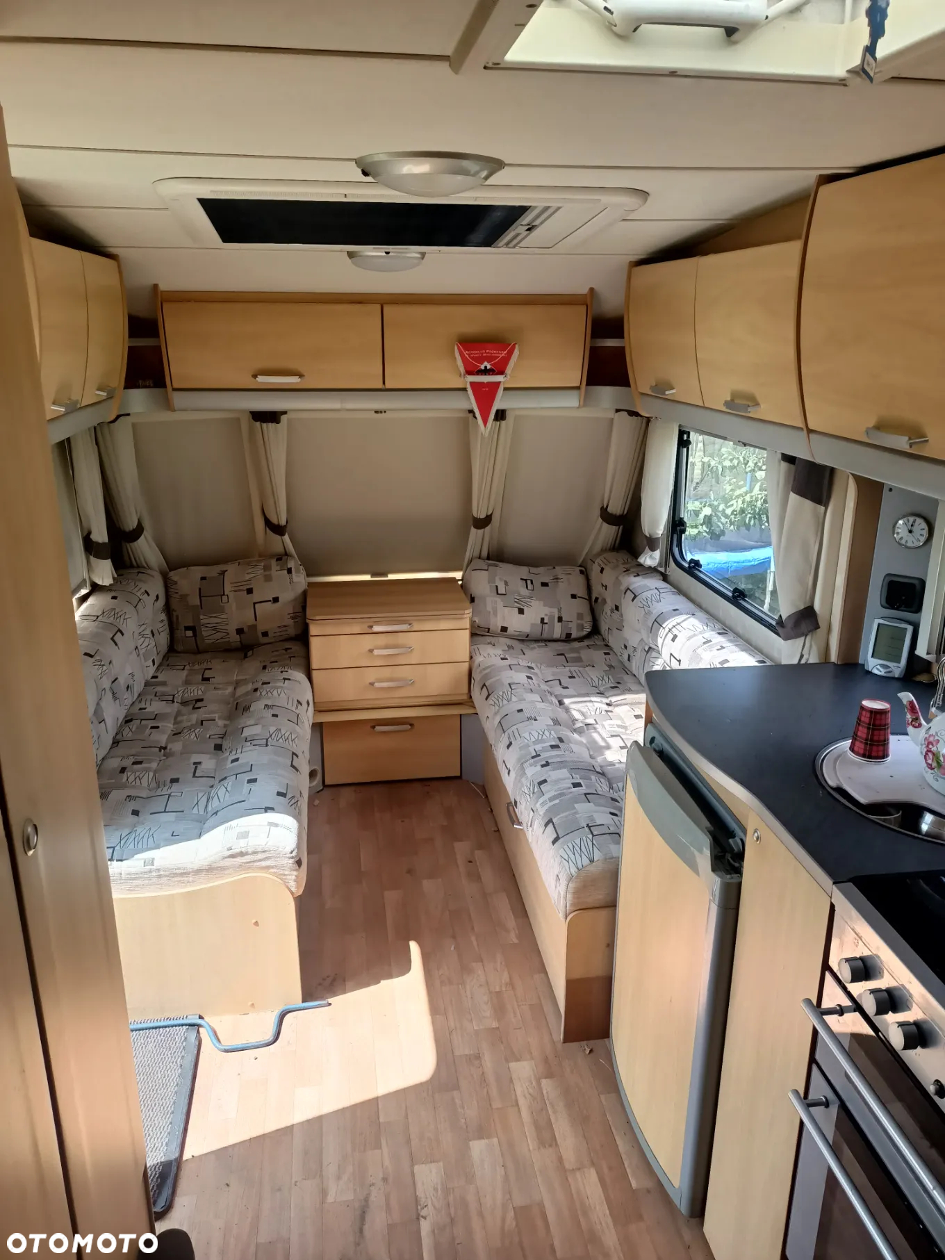 SWIFT Sterling europa 490 - 9