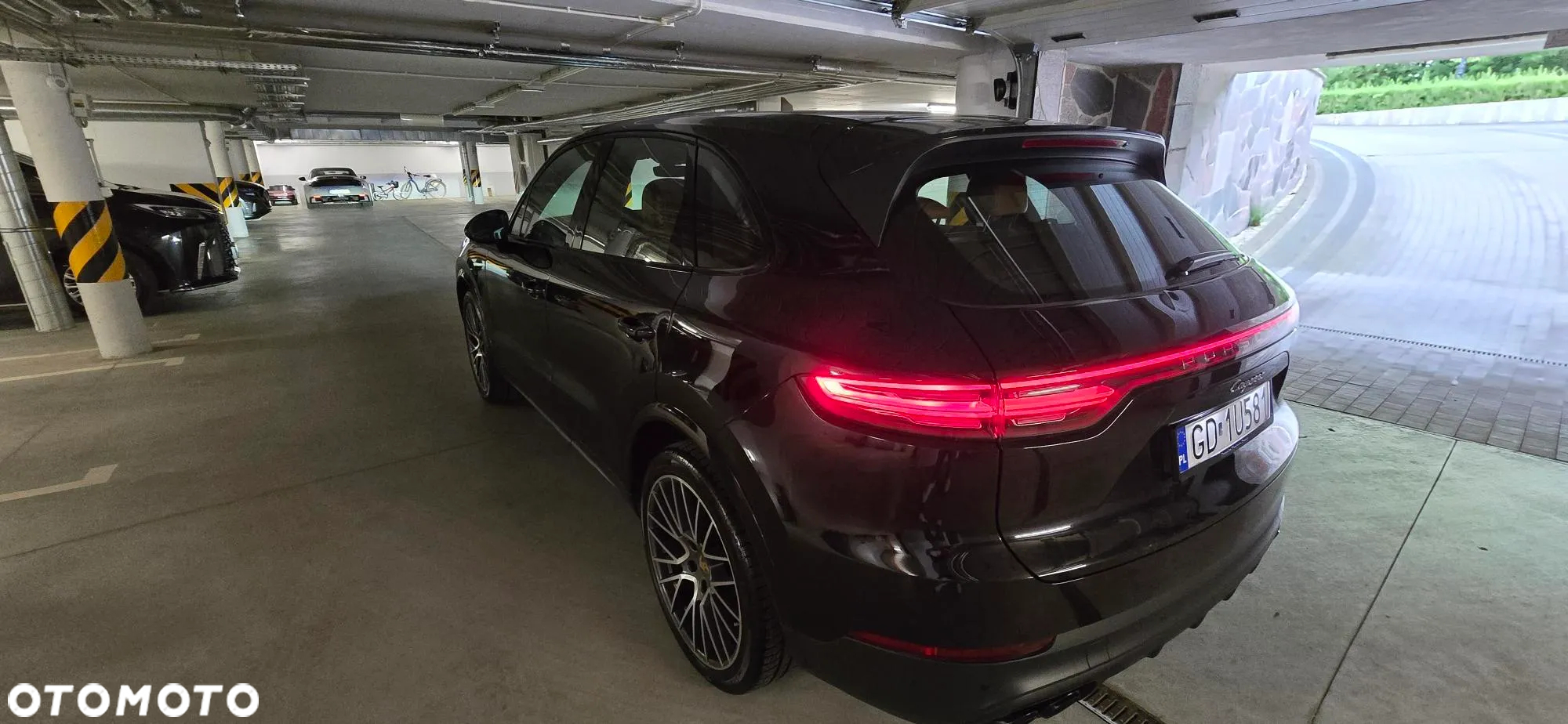 Porsche Cayenne Standard - 4