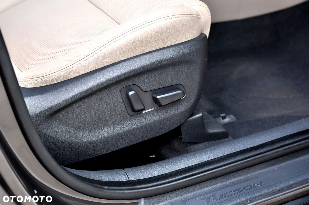 Hyundai Tucson 2.0 CRDi 4WD Automatik Advantage - 20