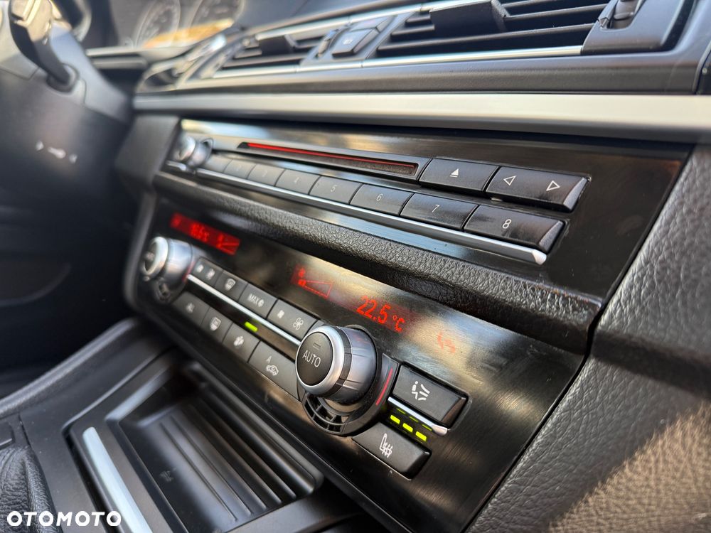 BMW Seria 5 523i - 14