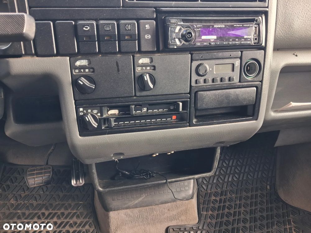 Volkswagen Transporter - 9