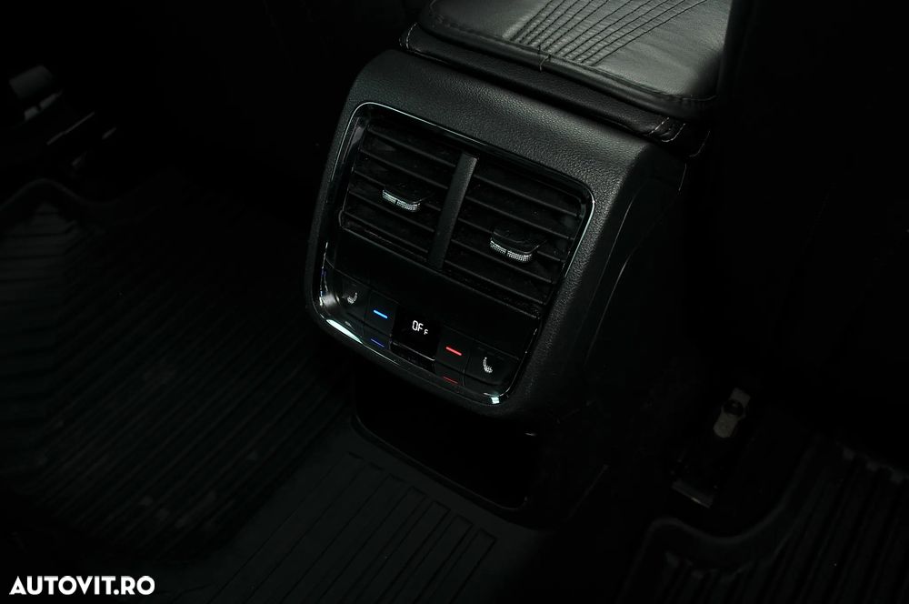 Skoda Octavia 2.0 TDI DSG Style - 35