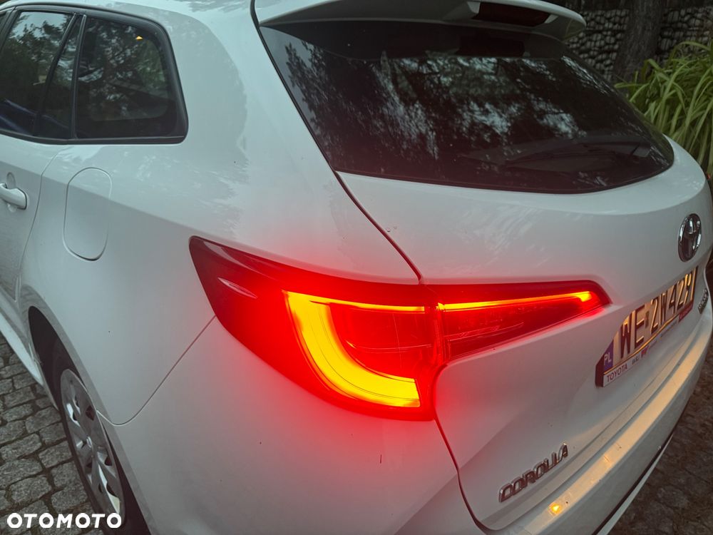 Toyota Corolla 1.8 Hybrid GPF Comfort - 13