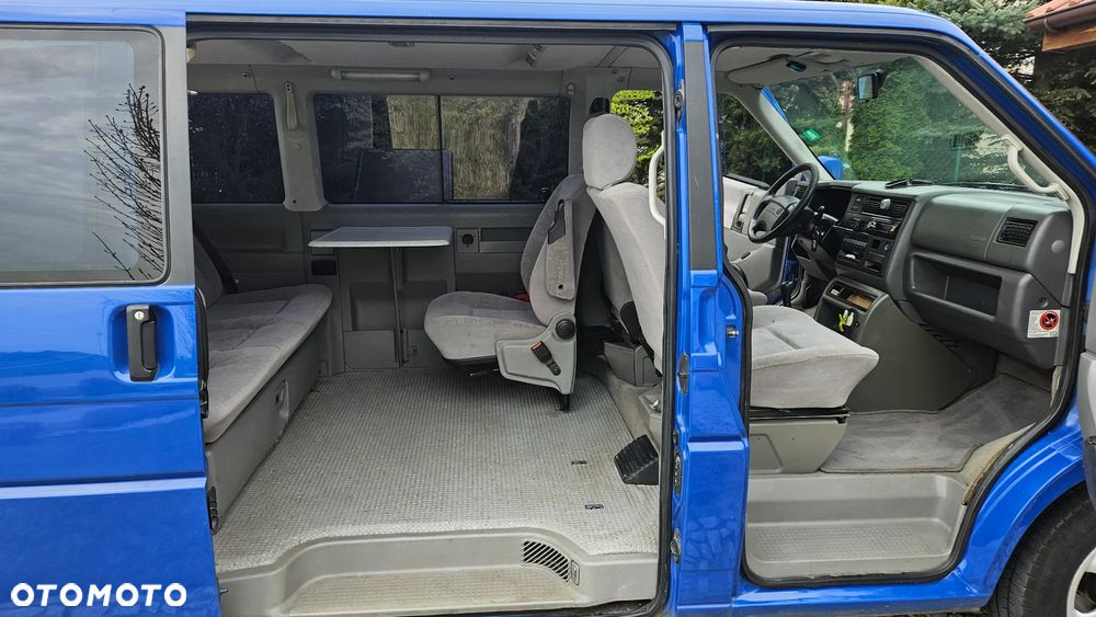 Volkswagen Multivan - 9