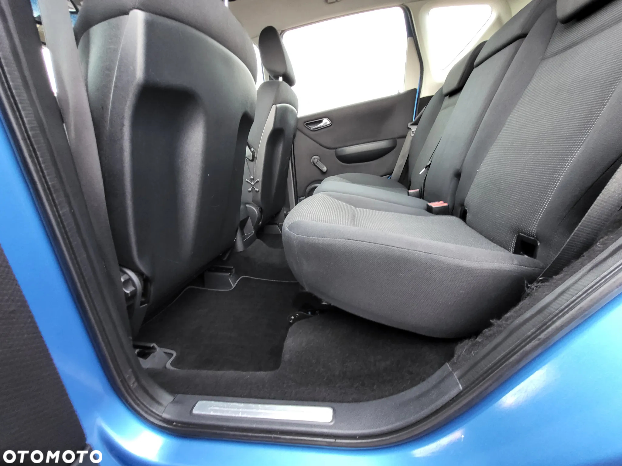 Mercedes-Benz Klasa A 160 CDI Autotronic Avantgarde DPF Polar Star - 27