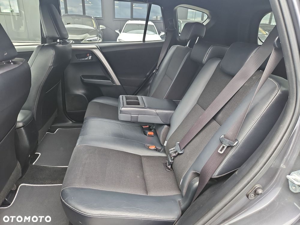 Toyota RAV4 Hybrid Style 4x2 - 14