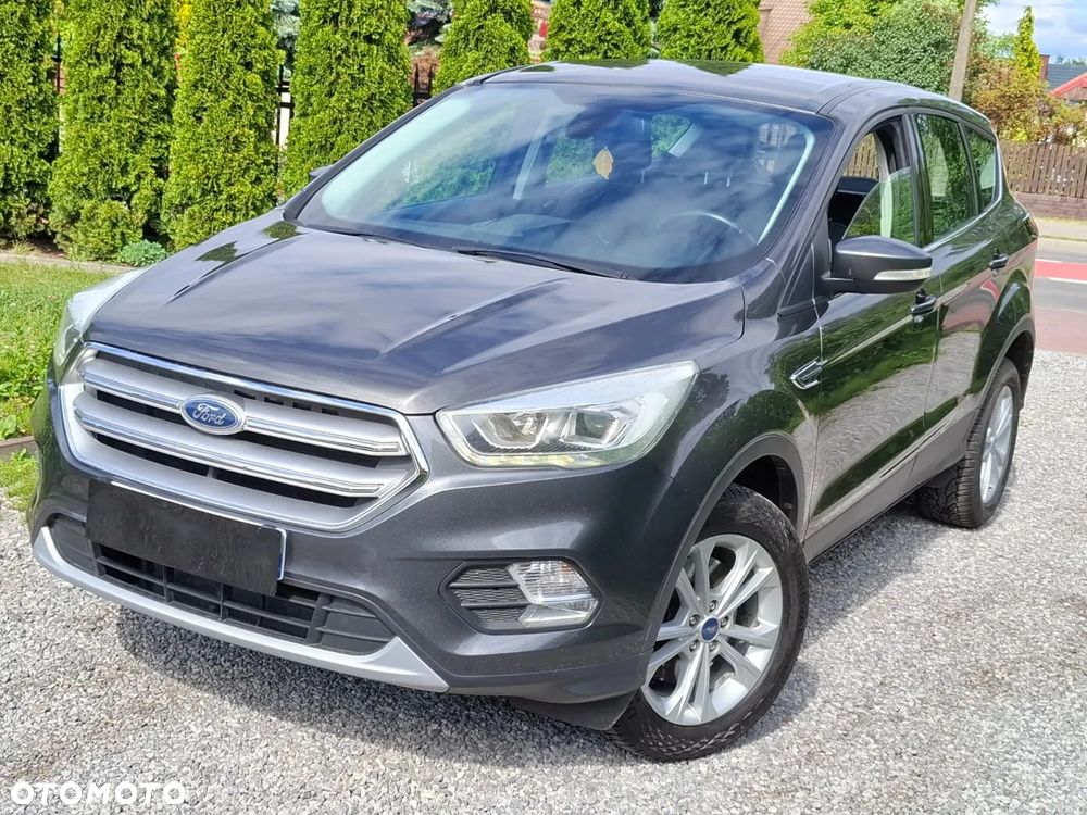 Ford Kuga 1.5 TDCi 2x4 Titanium - 1