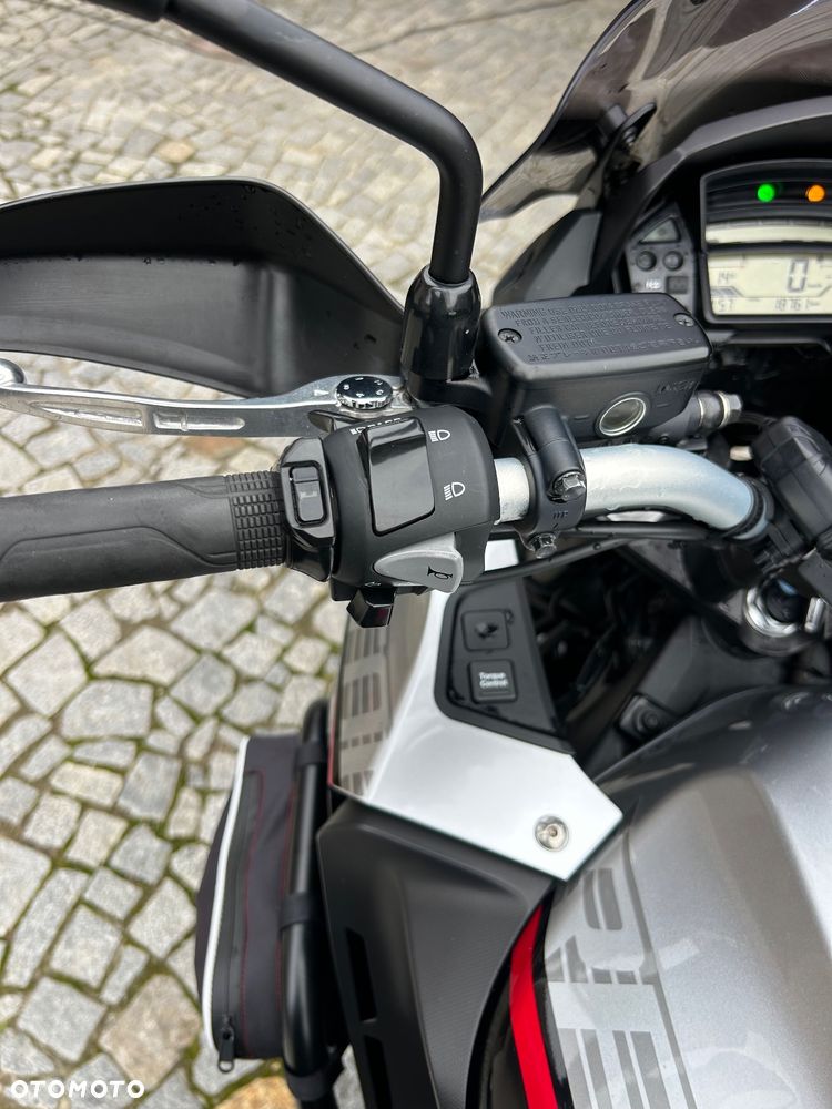 Honda VFR - 7
