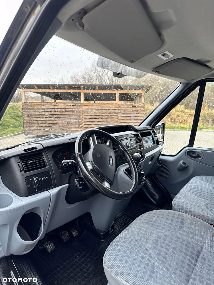 Ford Transit - 18