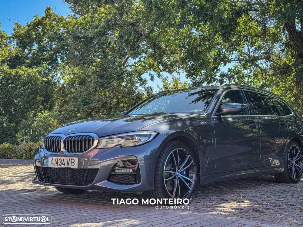 BMW 330 e Pack Desportivo M Auto - 31