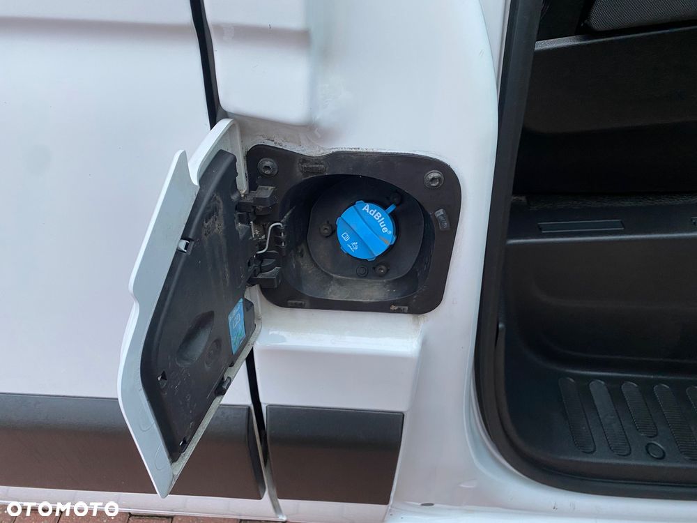 Renault Master L2 H2 warsztat mobilny zasilanie 230V - 25